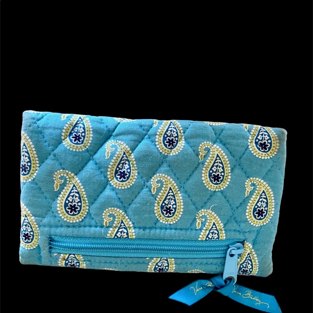 Vintage Vera Bradley paisley puffy fabric wallet.